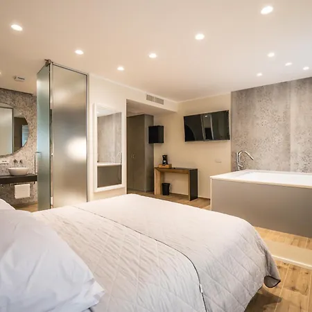 Dimora Fioravante Bed & Breakfast 4*