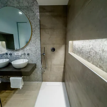 Bed & Breakfast Dimora Fioravante 4*